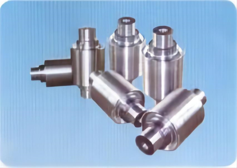 Roll and straightening roll series